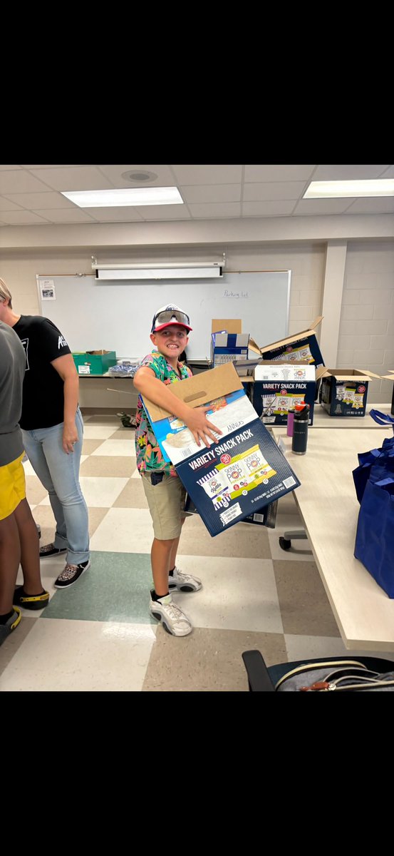 Lisa Robertson tweet media