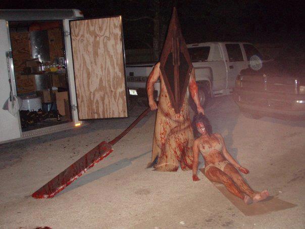 deathndhorror's tweet photo. Date idea https://t.co/2GpNv6q1QZ