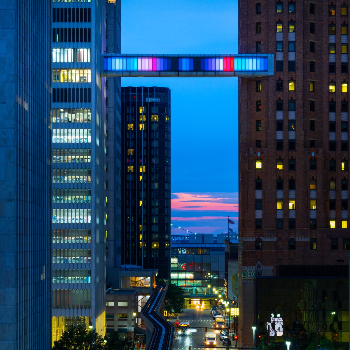 Custom-colored lighting is a tried-and-true way for brands to present a distinct and easily recognizable appearance.

Learn more about how you can enhance your brand's impression with custom colors today! bit.ly/3Zv6EUc

#LightDesign #LED #ModernLighting #CustomColors