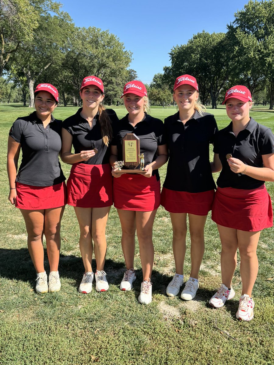 westside_golf's tweet image. Team Runner up at the Norfolk Invitational ❤️💪🏽. @AddisonBenge led the way today and @Sophia_Martin06 and @chloediprima brought home medals. Kendall just missed out and after a rough start Lily Battled to a top 35 finish!
