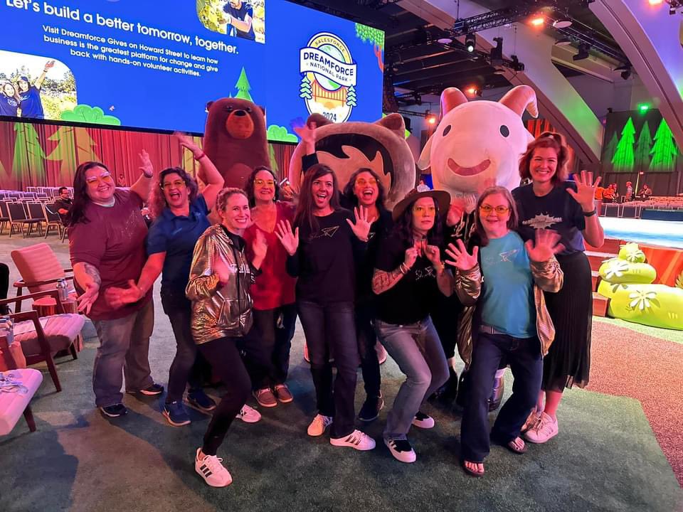 Christina Moore tweet media