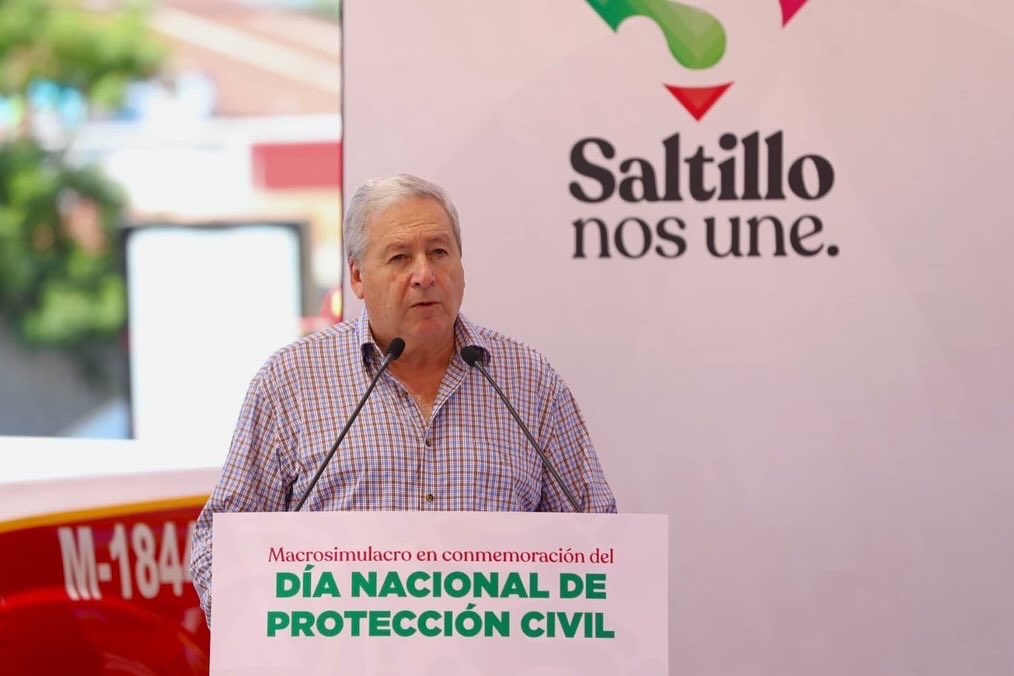 chema_fraustro's tweet photo. El @SaltilloGob conmemoró este jueves el Día Nacional de Protección Civil 2024, al realizar 36 simulacros simultáneos donde participaron 10 mil personas.
Además, entregamos uniformes, equipo y tres vehículos operativos para fortalecer las capacidades del área. #SaltilloNosUne https://t.co/0694TSeyCL