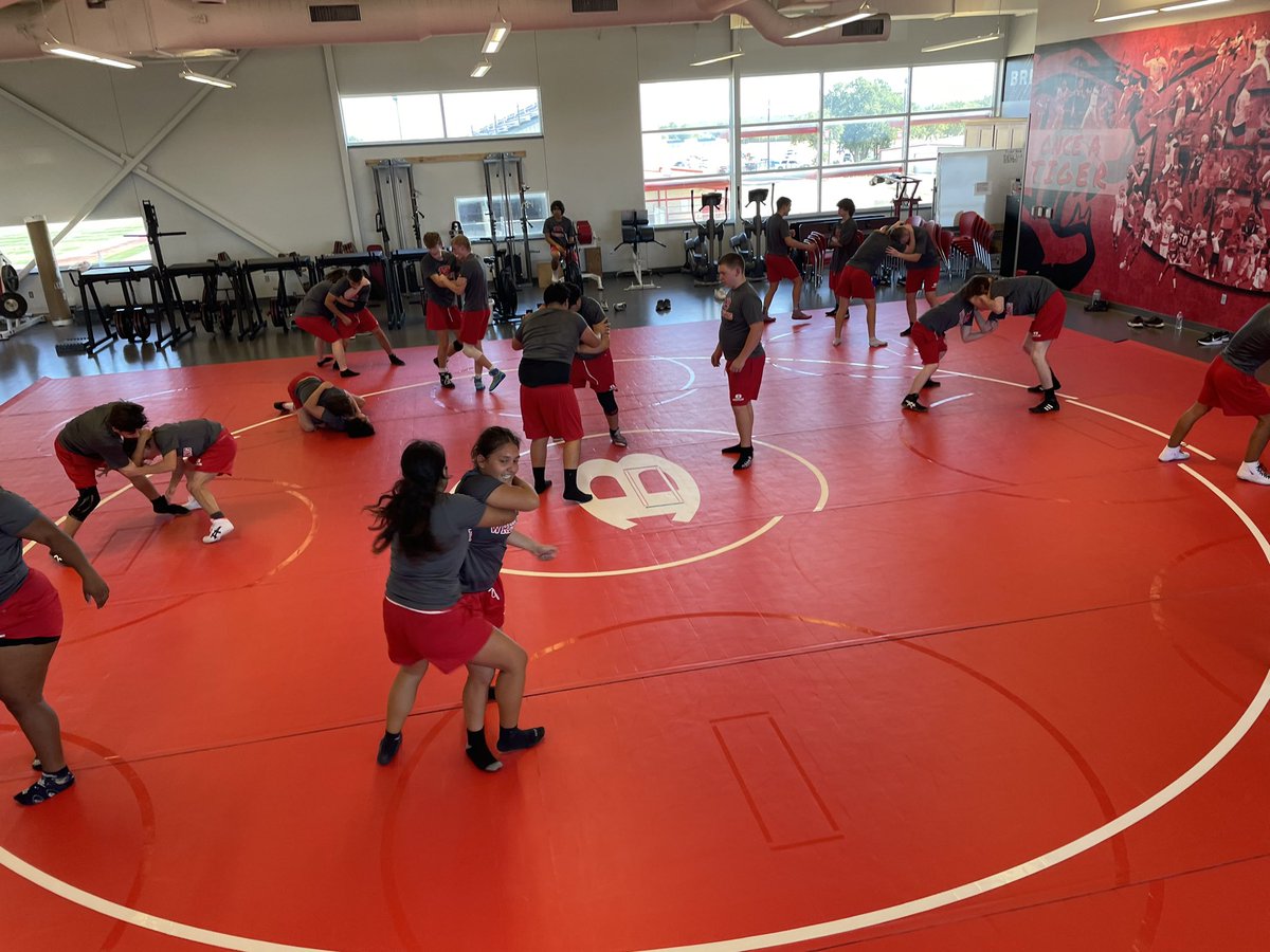 BeltonWrest2024's tweet image. Another week closer to our first completion!!! #setthestandard
#leaveitonthemat