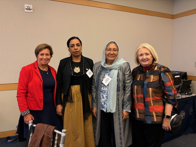 Melanne Verveer (@melanneverveer) on Twitter photo The indomitable spirit and commitment of #AfghanWomen to peace & reconciliation is powerfully portrayed in "The Sharp Edge of Peace," a documentary by <a href="/sadatroya1/">Roya Sadat-رویا سادات</a> that was screened at a high-level event I participated in <a href="/USIP/">U.S. Institute of Peace</a> yesterday. The indomitable spirit and commitment of #AfghanWomen to peace & reconciliation is powerfully portrayed in "The Sharp Edge of Peace," a documentary by <a href="/sadatroya1/">Roya Sadat-رویا سادات</a> that was screened at a high-level event I participated in <a href="/USIP/">U.S. Institute of Peace</a> yesterday.