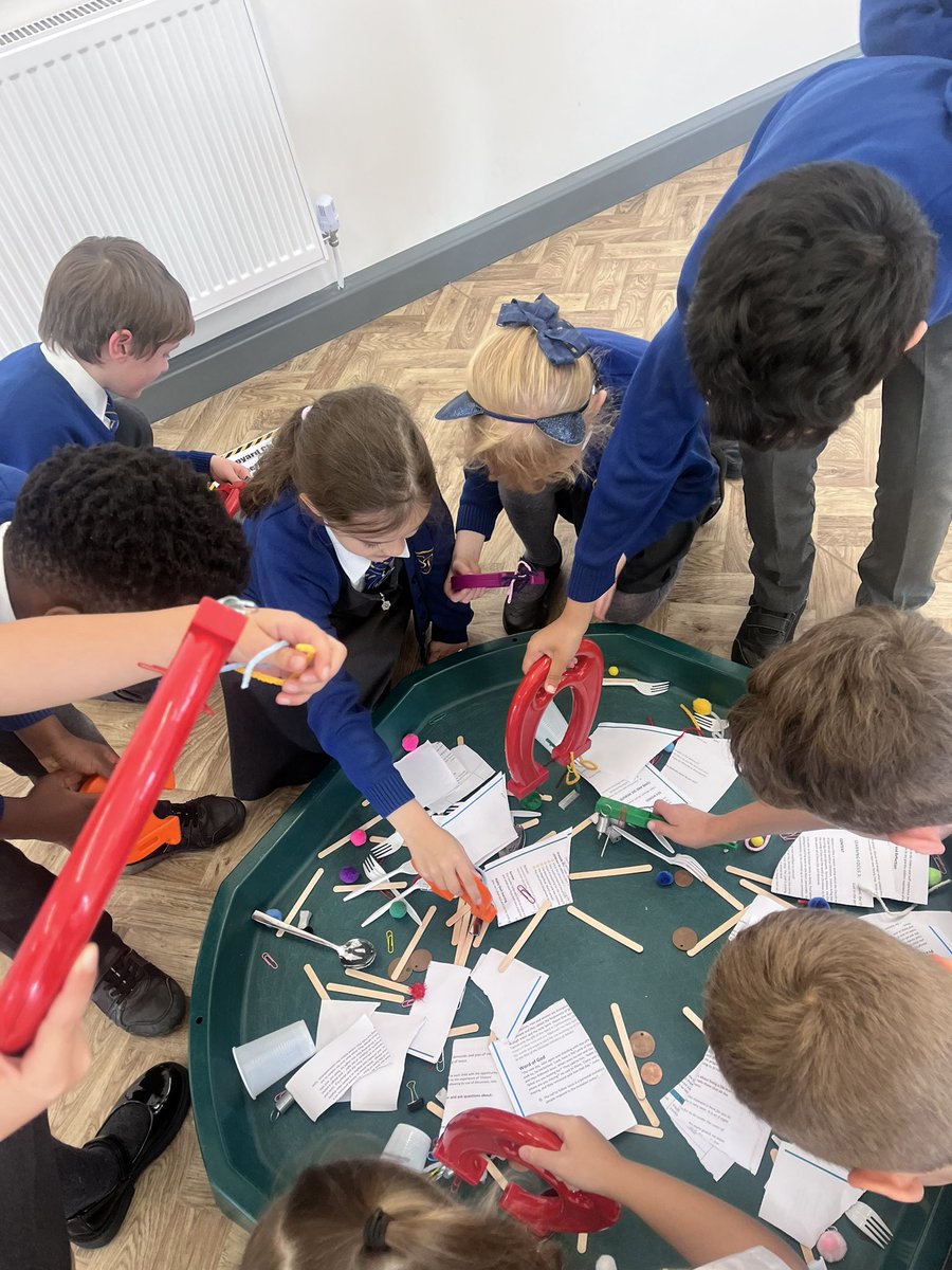 stphilipsrc's tweet photo. Scrapyard Challenge complete โ
Class 7 did a super job sorting magnetic and non-magnetic objects in todayโs Science lesson ๐งฒ๐ท#StPhilipsScience https://t.co/yFQfXOUSEU