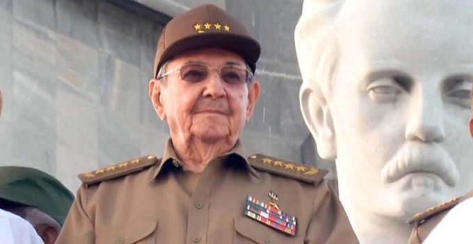 Más vivo que nunca está,  por si las  dudas.

#RaúlEsRaúl 
#DeZurdaTeam 
#IzquierdaPinera