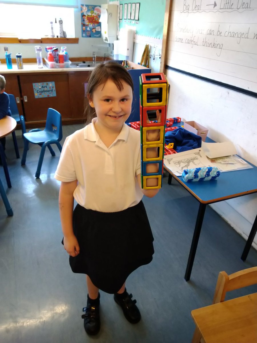 aps_miss's tweet image. Lots of creativity around the class this week at Soft Start and Fun Finish - we've had a busy cafe which turned dog friendly midweek, watercolour artists and robots.
#exploremoreatADLC
#UNCRCArticle31