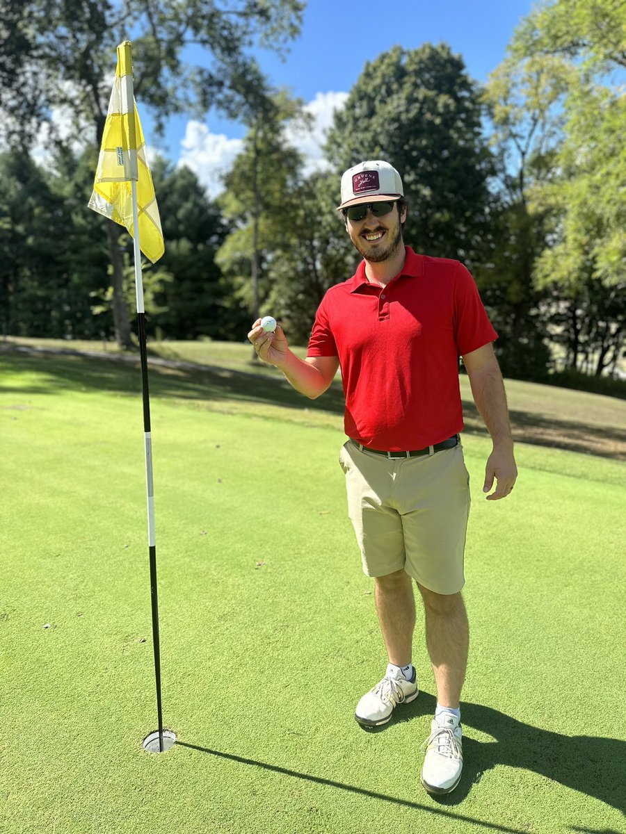 Michael Lindsay (@gooseucr) on Twitter photo Witnessed the Indiana Tiger aka <a href="/Jacob_E_Vinson/">Jacob Vinson</a> hit a hole-in-one at White Plains this fine morning ⛳️🐅
(He also albatrossed 18 there this year, I'm not jealous or anything though) Witnessed the Indiana Tiger aka <a href="/Jacob_E_Vinson/">Jacob Vinson</a> hit a hole-in-one at White Plains this fine morning ⛳️🐅
(He also albatrossed 18 there this year, I'm not jealous or anything though)