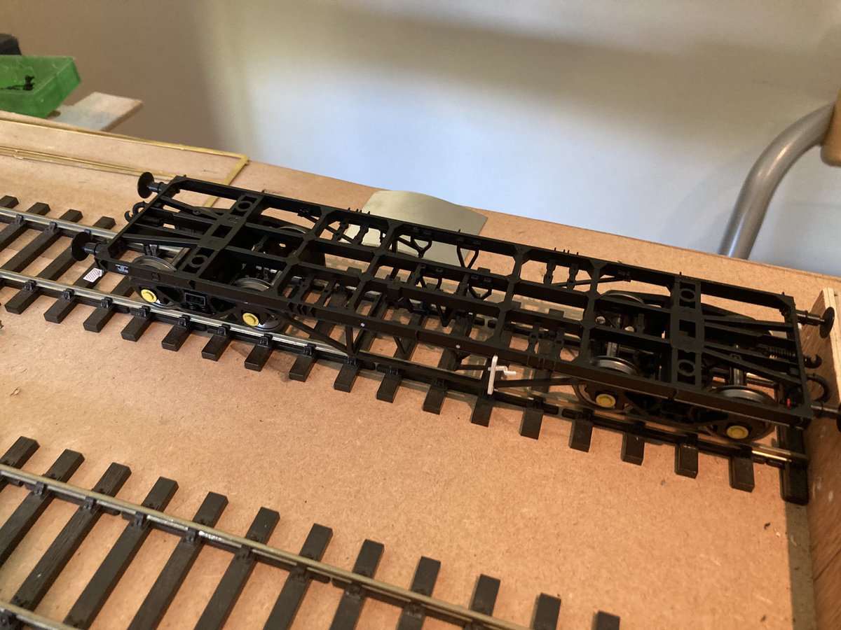 Oliver_SR_'s tweet photo. #TMRGUK so I recently bought a #OGauge turbot and it’s been removed from its chassis. The body will have some alterations planned with a Bristol Harbour Railway flavour https://t.co/IlTZOgCsXa