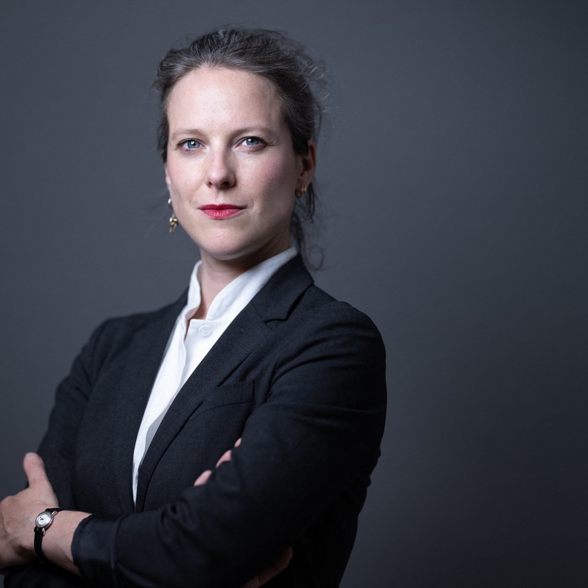 LBleuBlancRouge's tweet photo. 🚨 ALERTE INFO - Lucie Castets est nommée Ministre de l’Interieur mais à l’Extérieur. https://t.co/NYyLaVKr0W