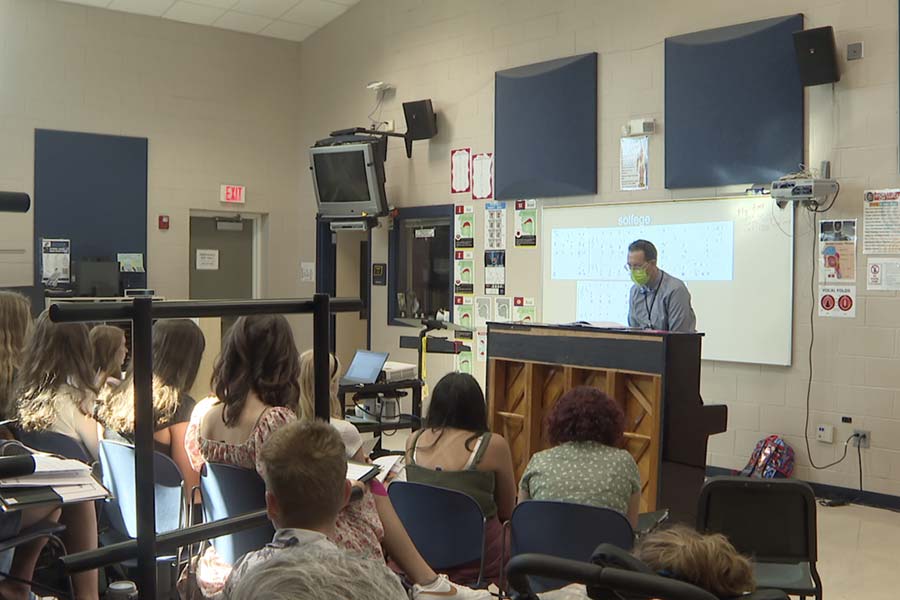 OuterBanksVoice's tweet photo. Dare County teacher back in the classroom one year after leukemia diagnosis
By: Will Thomas | WTKR
This story is brought to you through our news gathering partnership with WTKR News 3.
https://t.co/WEgdwxMi92 https://t.co/c3zCu2WCXy
