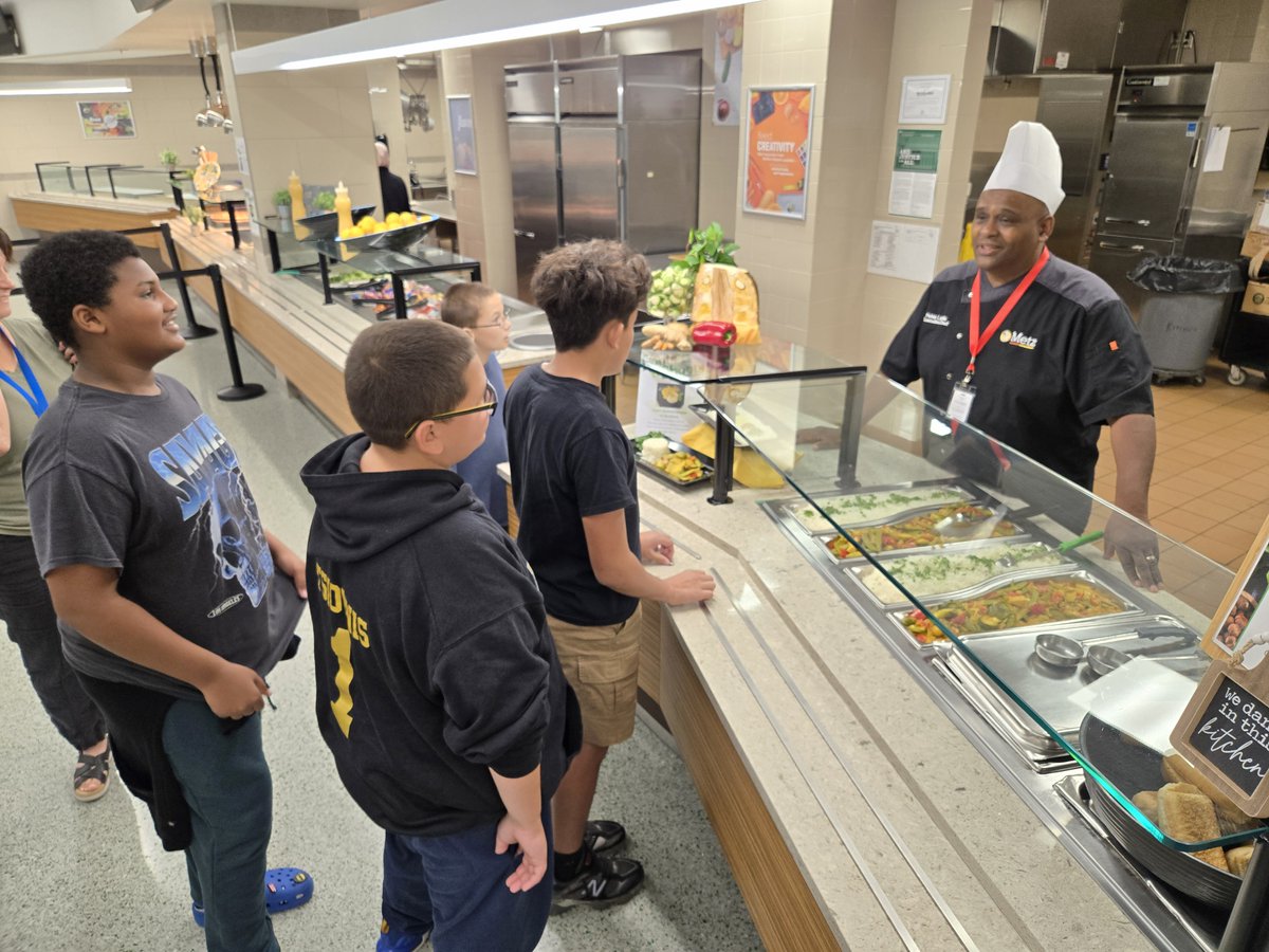 BethlehemAreaSD's tweet image. 🌱👨‍🍳 Amazing day at @NitschmannMS  with the #RootsNShoots Challenge! 15 chefs battled it out with Brussels Sprouts in a thrilling culinary contest. 

Thanks to all who joined and tasted the plant-based delights! 🥗🎉 #ChefChallenge #BASDdining