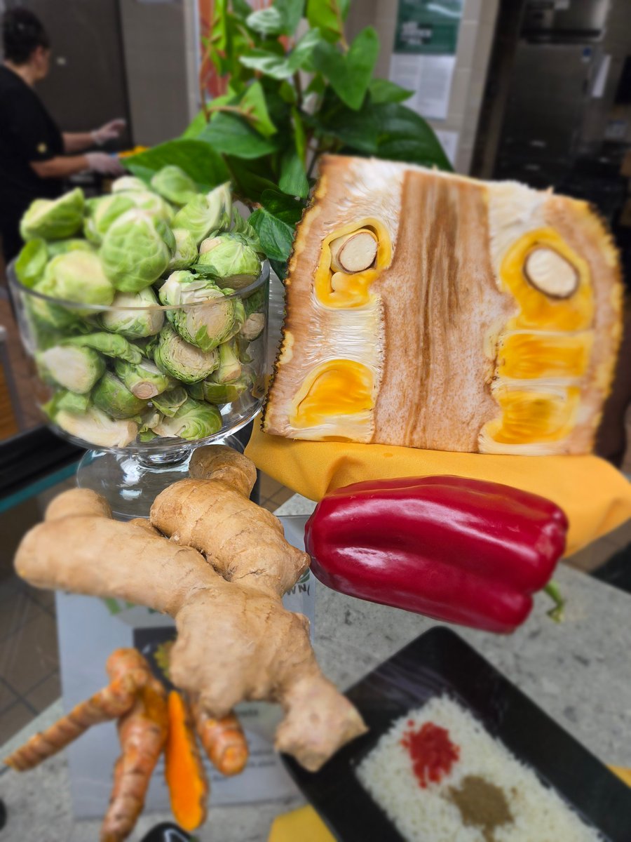 BethlehemAreaSD's tweet image. 🌱👨‍🍳 Amazing day at @NitschmannMS  with the #RootsNShoots Challenge! 15 chefs battled it out with Brussels Sprouts in a thrilling culinary contest. 

Thanks to all who joined and tasted the plant-based delights! 🥗🎉 #ChefChallenge #BASDdining