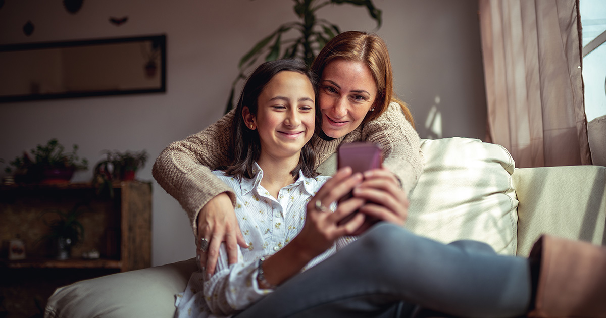 Do your kids have trouble managing screen time? Here are some tips from author, educator, and mother Homa Sabet Tavangar to help kids balance screen time for a happy, well-rounded childhood.
brilliantstarmagazine.org/parents-teache…