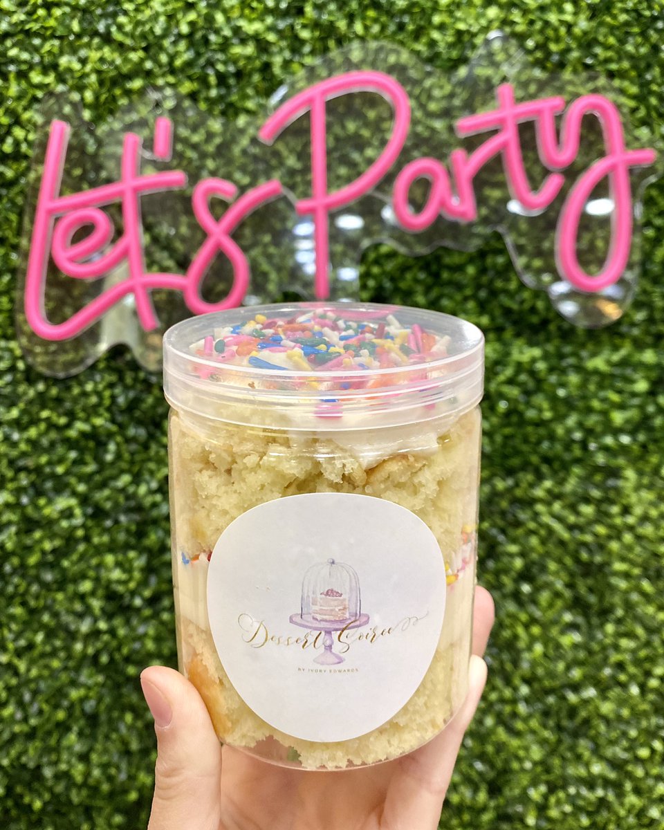 🎉 Let's party! 
New to Dessert Soiree, is cake in a jar.