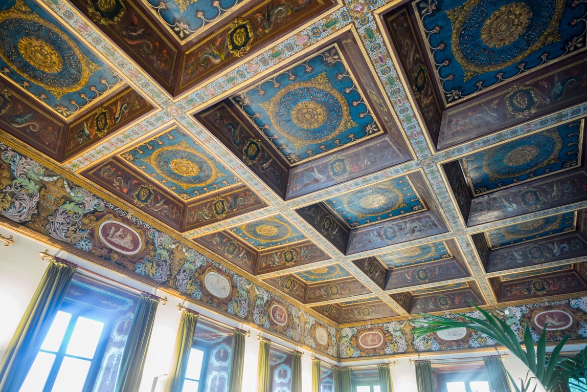 The design of Villa Pliniana seamlessly integrates luxury and history, offering a unique stay. Experience the charm of centuries-old architecture combined with the comforts of modern living.
.
.
#Italy #BestHotels #Luxury #VillaPliniana #SerenoHotels #LakeComo #Travel #Vacation