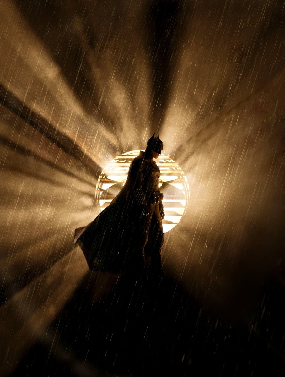 CultureCrave's tweet photo. Matt Reeves says Michael Giacchino promised him he's returning to score #TheBatman2 🦇

"He [said], 'Look, I will always make sure that even when I'm directing, I will write music for your stuff'” 🎵

(via @Collider) https://t.co/gYTUifCerG