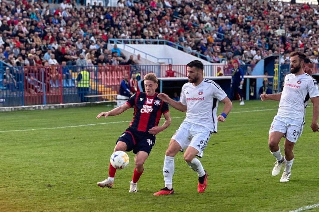 gooolro's tweet photo. #Steaua Bucharest played three games away from home since the start of League 2, and won all of the them with the same score, 1-0! The latest win was registered today against FC Bihor, the only goal being scored by youngster #Matei | https://t.co/16InjMcWNw https://t.co/bsocNVG43k