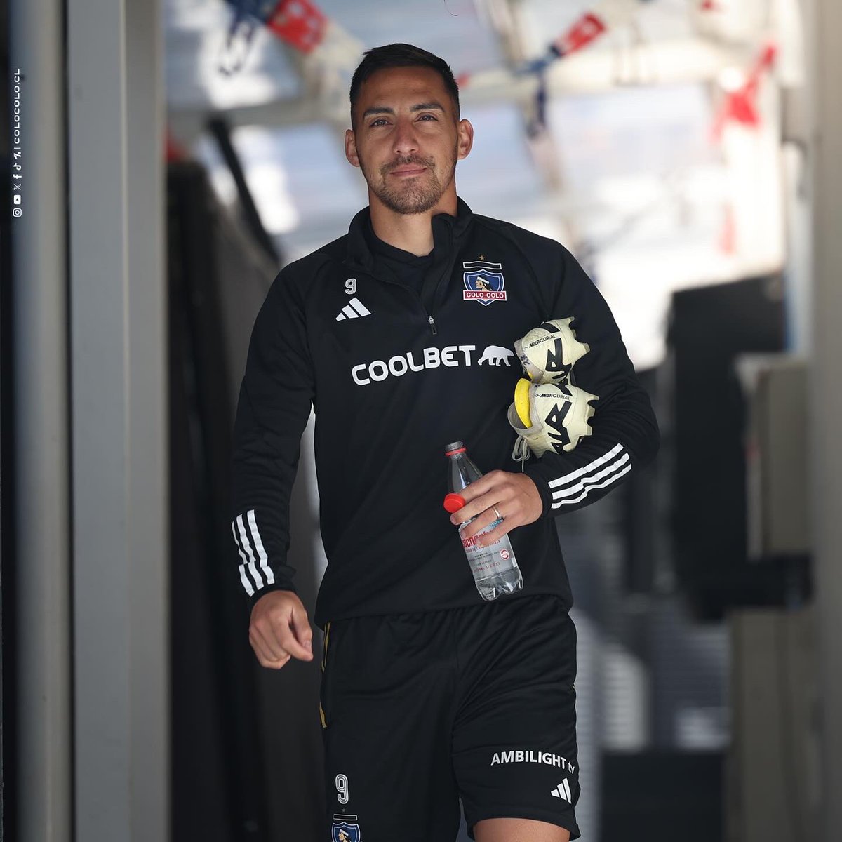 ColoColo's tweet image. 𝐄𝐧 𝐅𝐢𝐞𝐬𝐭𝐚𝐬 𝐏𝐚𝐭𝐫𝐢𝐚𝐬, 𝐧𝐨 𝐩𝐚𝐫𝐚𝐦𝐨𝐬 🤟🏽

¡Vamos Colo-Colo! ⚪️ ⚫️