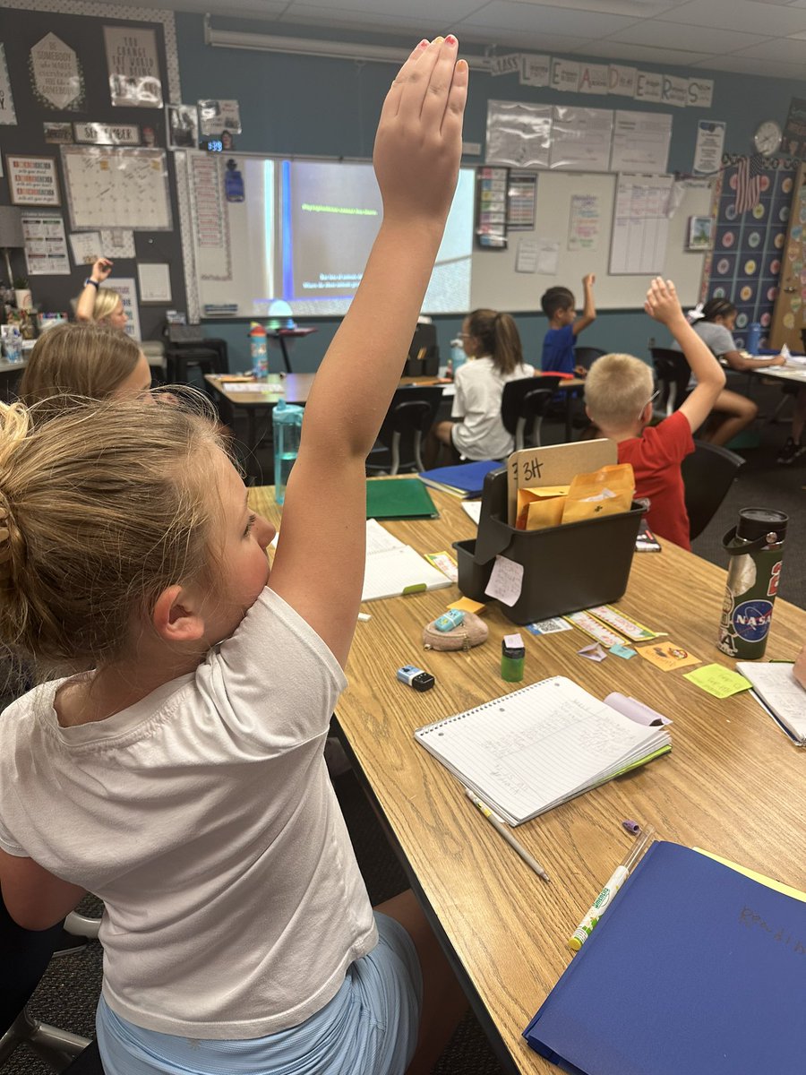 Some notices and wonders from Mrs. Hougland’s reading lesson today on sea life. #theresnoplacelikemillbrooke #opsmaketodaycount <a href="/olatheschools/">Olathe Public Schools</a>