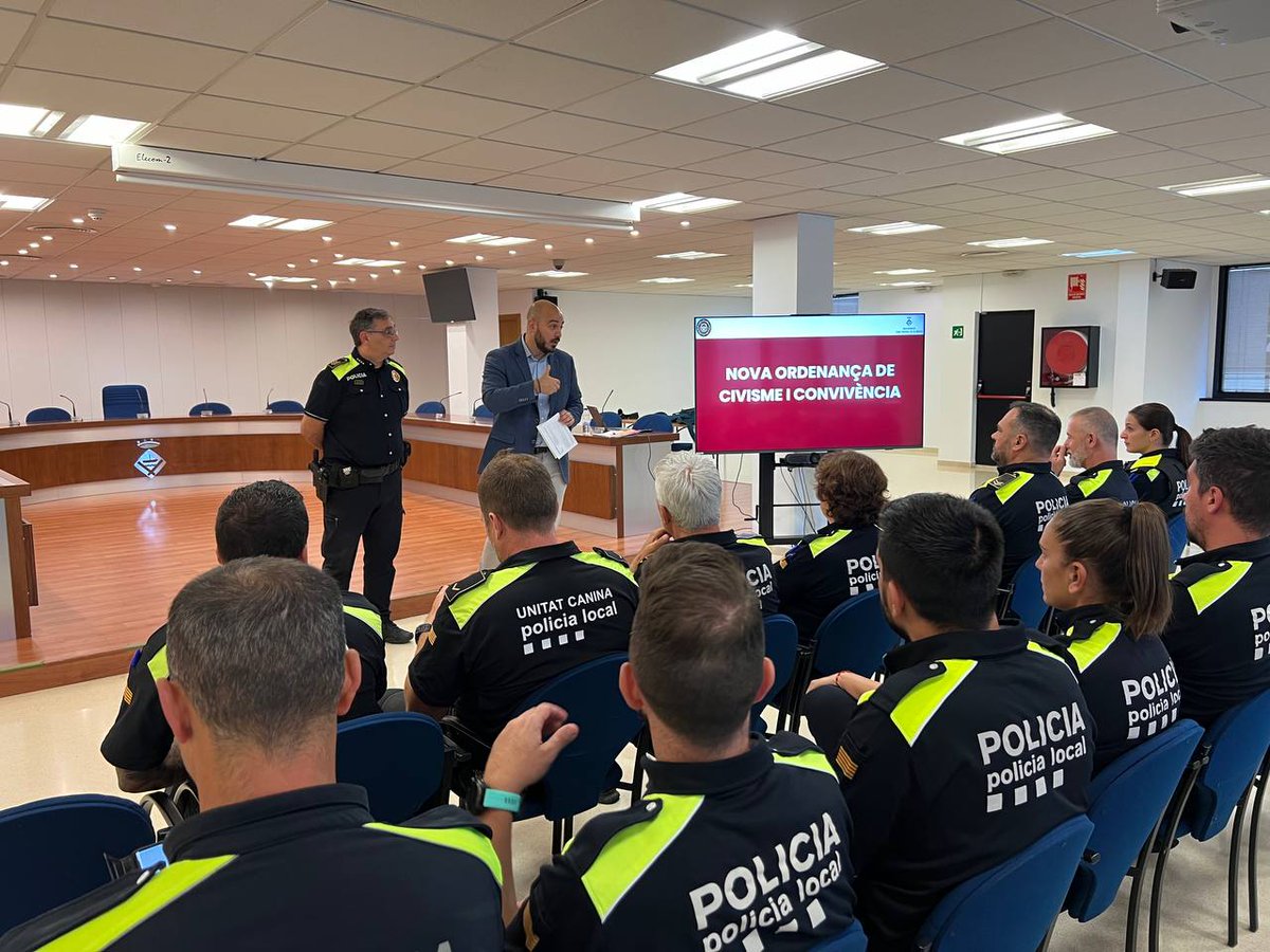 👮‍♀️ Es presenta la futura Ordenança de Civisme, amb noves sancions contra la reincidència

🤝📃 La norma, que no s'actualitzava des de l'any 2000, té com a objectiu fomentar la convivència respectuosa i castigar amb més duresa l'incivisme

📲 Més info: sabarca.cat/noticies/Es-pr…