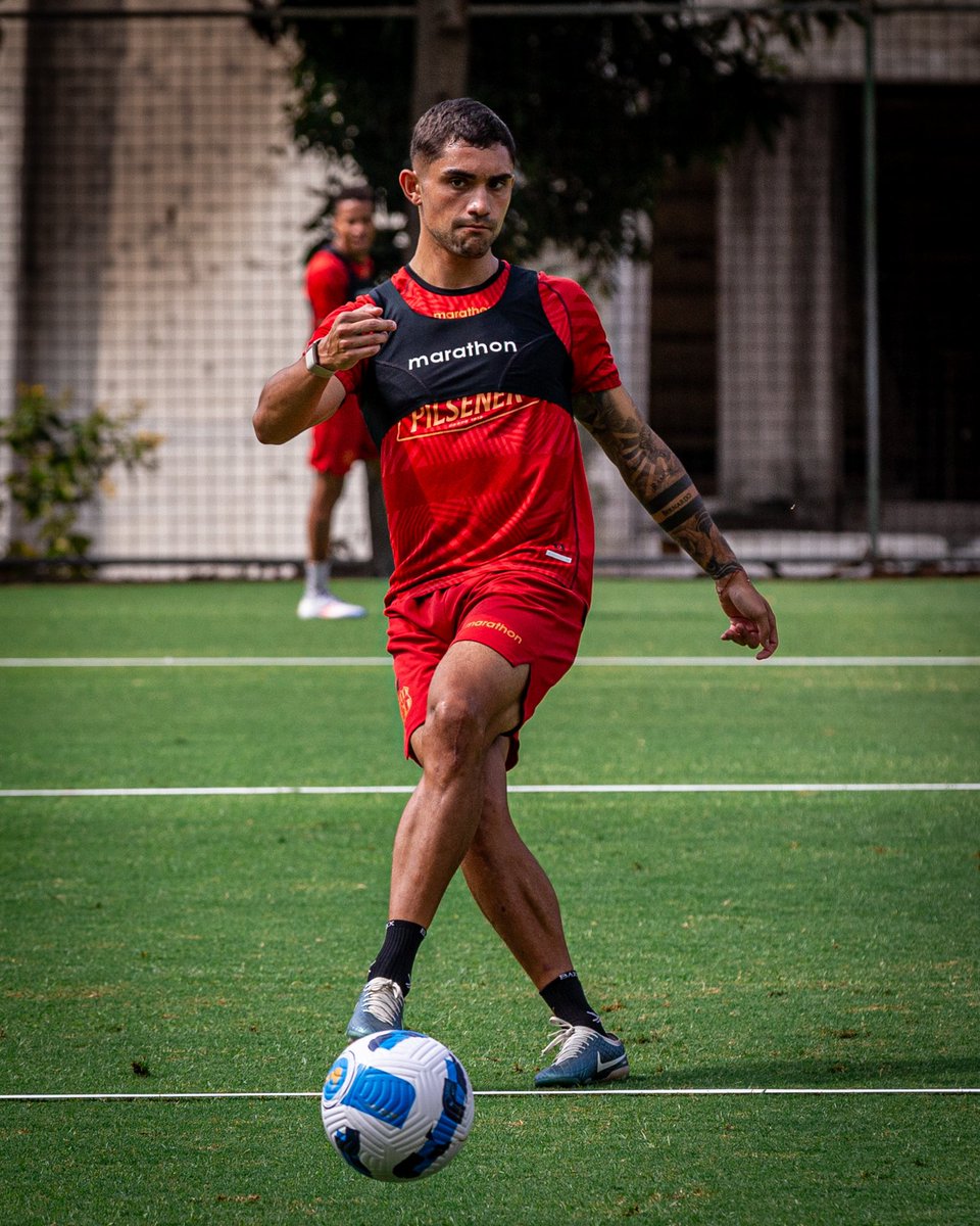 BarcelonaSC's tweet image. 𝐄𝐧 𝐥𝐚 𝐦𝐢𝐫𝐚, #CuencaBSC 🔜⚽️
🗓️ SAB 21.09 | 19h00

#BarcelonaSomosTodos