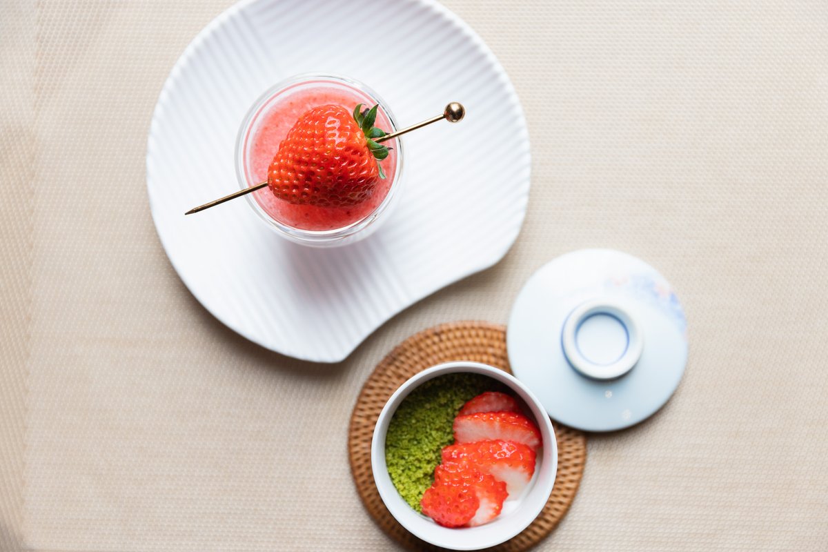 Oishii Berries Make Chicago Restaurant Debut at Omakase Yume chicagofoodmagazine.com/news/oishii-be…