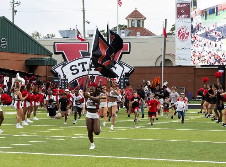 camilleworrell's tweet photo. 👀
🔥🔥🔥
@valdostastatefb https://t.co/qUZuL8KlqB