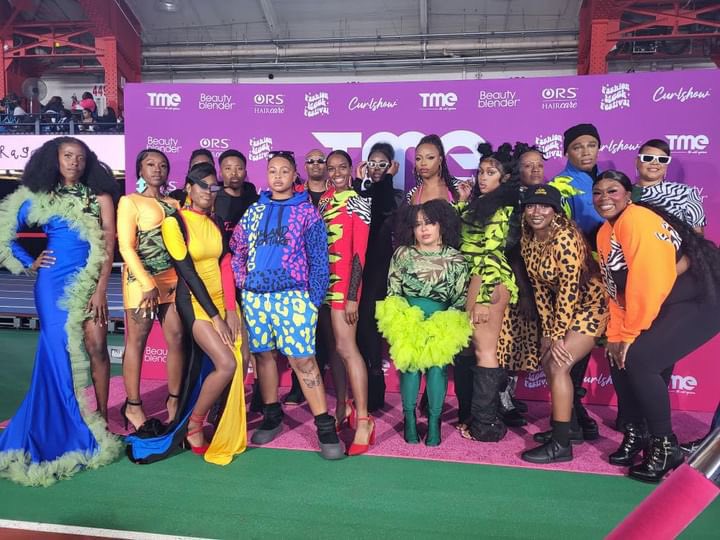 FutbolModelChik's tweet photo. @islandcouture @themodelexperience #runwaymodel #fashionmodel https://t.co/WlUflTfQ8p