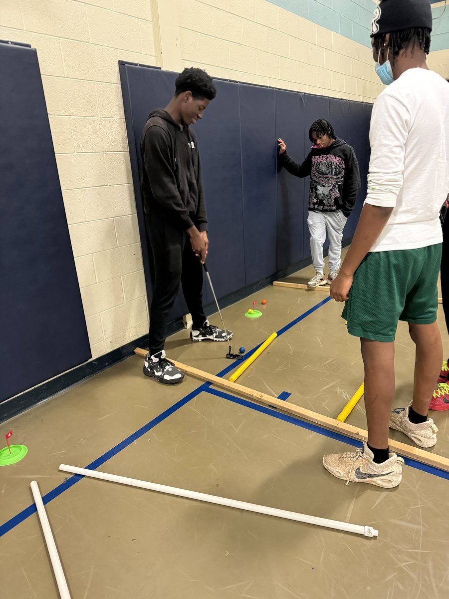 LCBirdHPE's tweet photo. Advanced PE and Fit For Life with some Putt Putt Golf inside today! https://t.co/k8efzkvn74