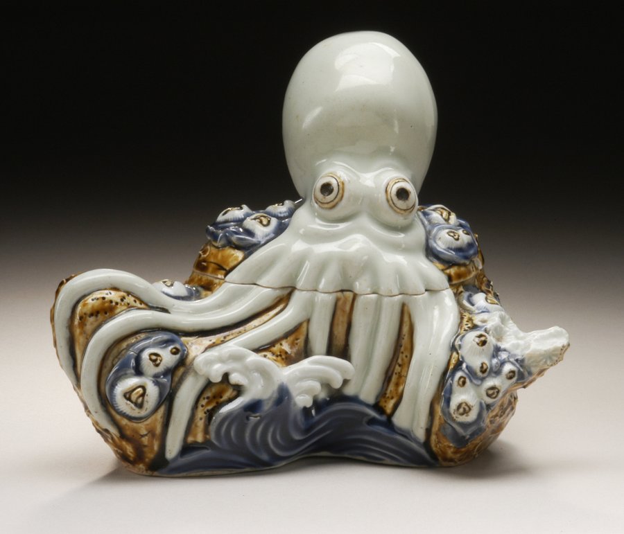 Octopus Form Box, Hirado Mikawachi ware, late 19th century