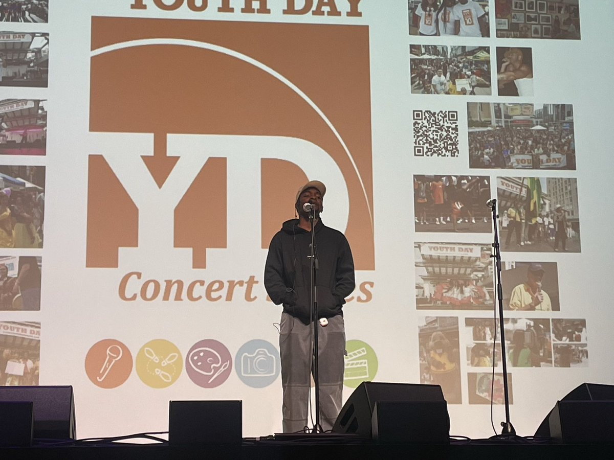 LBH doing his thing, getting all warmed up and ready to go🔥 See y’all very soon! #YDGlobal #TDMusicHall #LBH