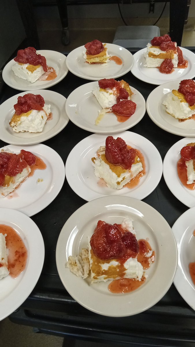 DomesticDogMom's tweet photo. My dessert of the day 
Pears in lemon jello and angel food cake with strawberry 
#kitchenworker #dietaryaide https://t.co/wkb5EuFqhN