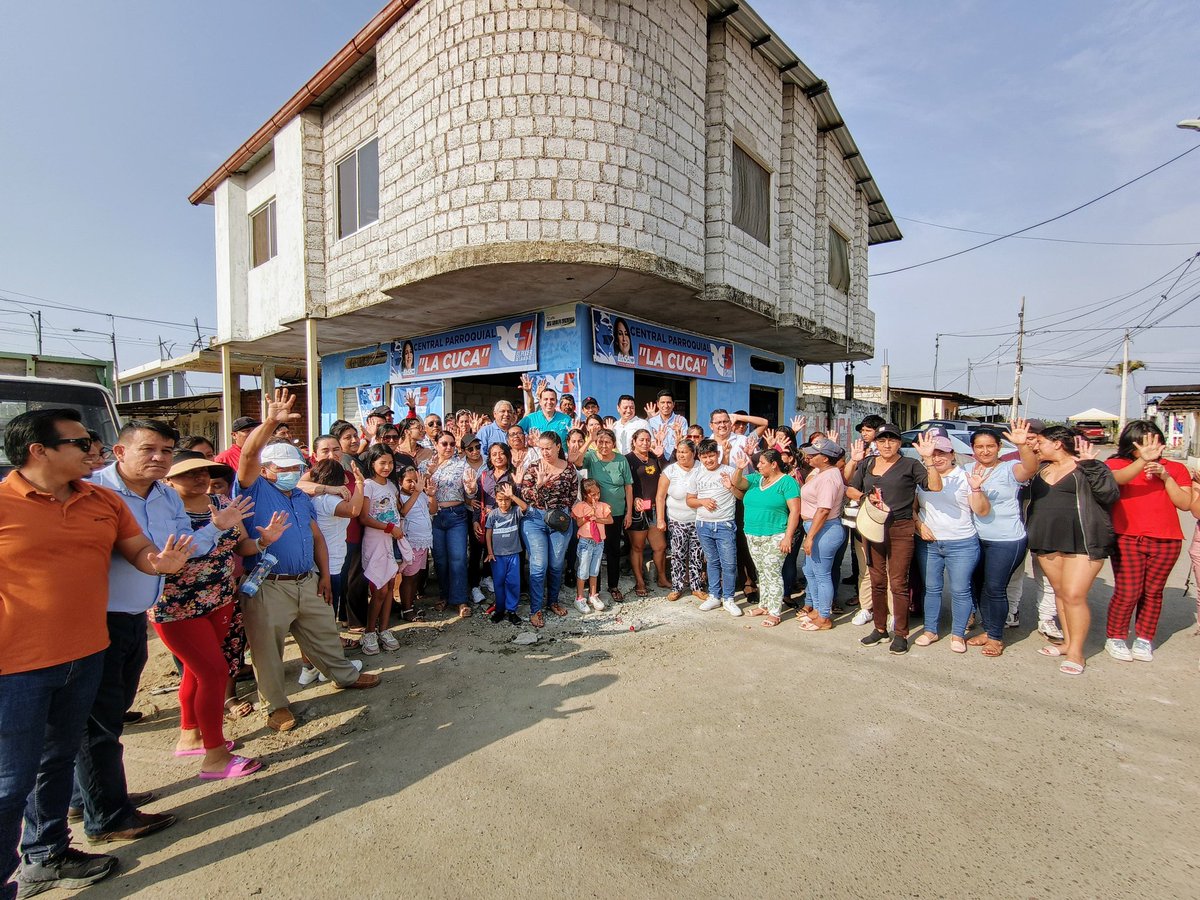 DiegoSalasB's tweet photo. En La Cuca inauguramos la central parroquial RC5 en donde los simpatizantes y militantes de nuestro movimiento asistieron a este evento en respaldo a @LuisaGonzalezEc y los candidatos de RC5 en El Oro.

#ElPoderEnLaGente #RC5 #DiegoSalasAsambleísta 

@MashiRafael https://t.co/CVNbl0yRAI