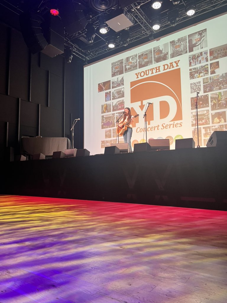 Kendall Lily’s sound check!!! Feat. Some funnn lighting 🌟❤️🦋 #YDGlobal #KendallLilly #TDMusicHall