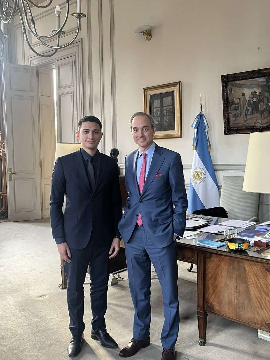 demarco_alejo's tweet photo. Entrevista con Carlos Torrendell, secretario de Educación de la República Argentina 🇦🇷🇦🇷.
https://t.co/2O9Jn4aKFU… vía @YouTube
@ApRepublicana https://t.co/KefqKg9qIB