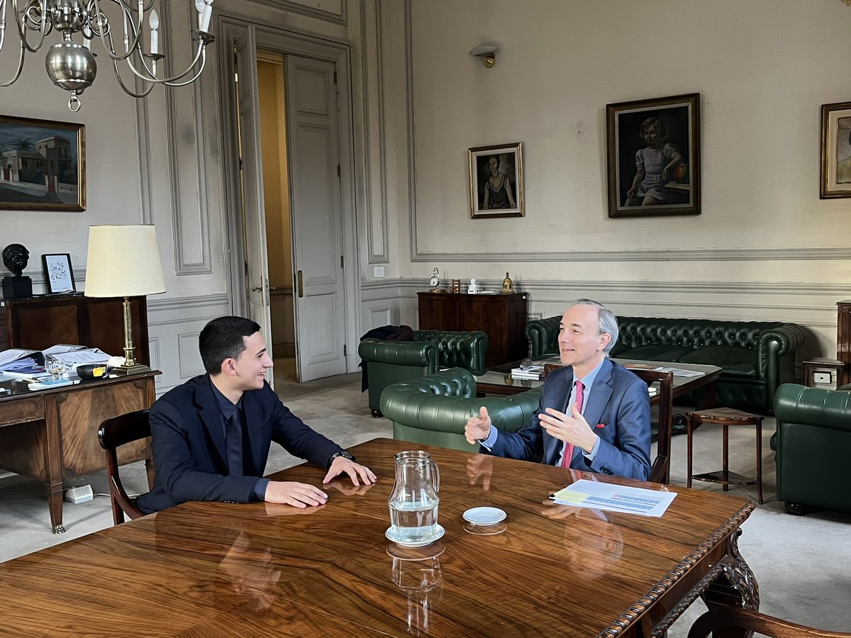 demarco_alejo's tweet photo. Entrevista con Carlos Torrendell, secretario de Educación de la República Argentina 🇦🇷🇦🇷.
https://t.co/2O9Jn4aKFU… vía @YouTube
@ApRepublicana https://t.co/KefqKg9qIB