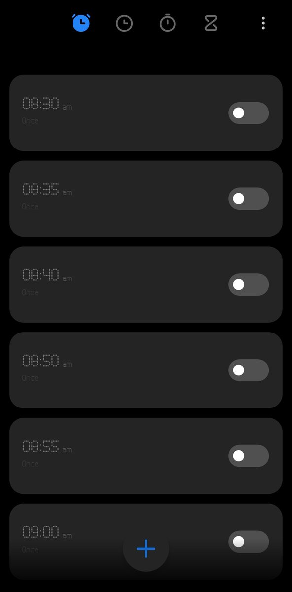 You know your routine is f*ed up when you sleep at 3 and need to pull this move just so you get up in time for college 😵‍💫