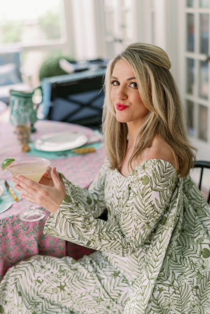 On the latest 'Perspectives,' I speak with Erin Donahue Tice about her path from PR to art, her fabulous lines of home decor and apparel, tips for personal branding, and how to get your dopamine flowing. open.spotify.com/episode/56Fkwn…