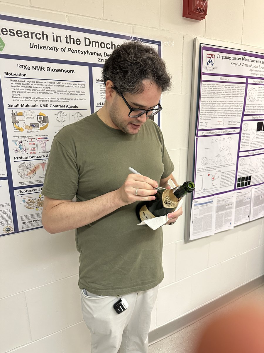 Big congratulations to Dr. Madison Herling on successfully defending his PhD on 9/17 🎉👏Way to go! Wishing you all the best in your next chapter!