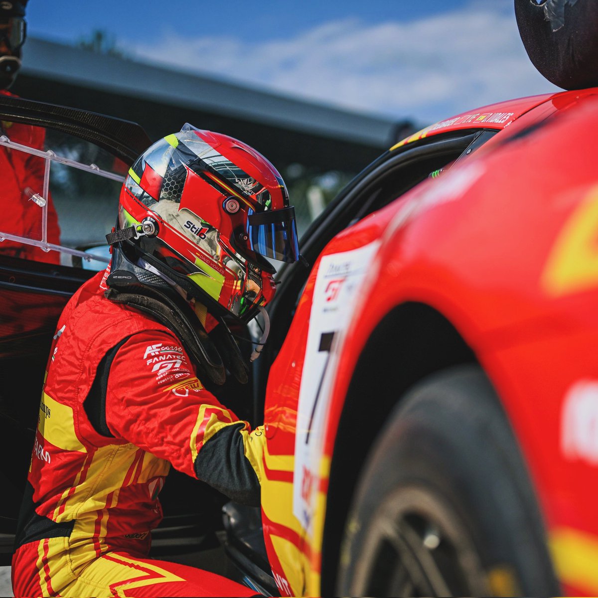 Monza 😍! 
It was nice to be back behind the wheel today! 

It had been 2 months since the last time driving so today was all about building up the confidence and getting back the fillings✌🏼

The day went smoothly and felt good in the car 😁 
More action on Saturday!