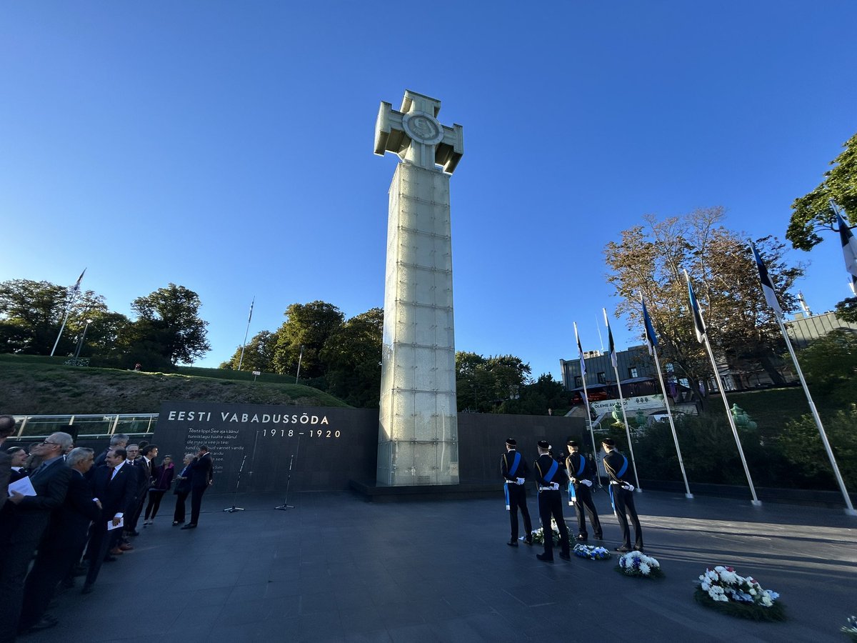 I’m like someone rowing backwards:
eyes permanently set on past - backwards, yes – yet reaching home at last… I always think of those who were torn from here…The heavens echo with the cries of their distress/ M. Under

80 years since the Great Refugee Flight.