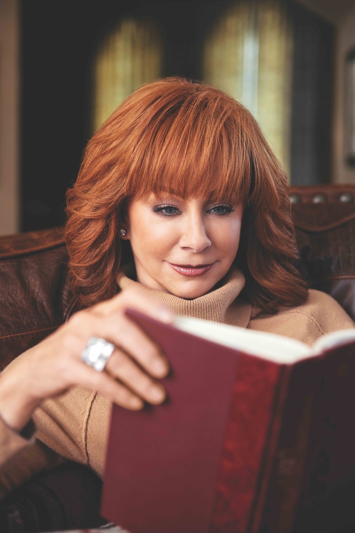 reba's tweet image. Now that summer is winding down, which fall activity are you most excited for? Fall recipes and so much more in my book #NotThatFancy! 🍂 You can purchase the e-book version for only $2.99 for a limited time only.

Get yours here: amzn.to/4b7rWJQ