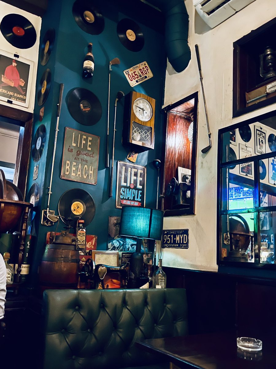 aimnaturelover's tweet image. #vintagebar