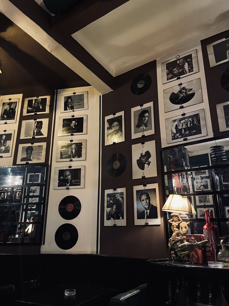 aimnaturelover's tweet image. #vintagebar