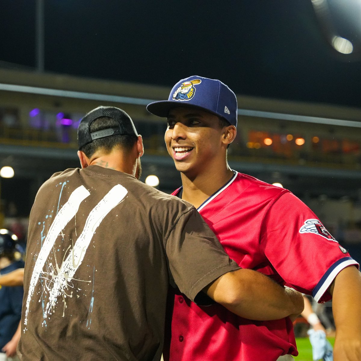 HUGE S/O TO FORMER CAPTAINS &amp; CURRENT <a href="/AkronRubberDuck/">Akron RubberDucks</a> FOR STOPPIN' BY LAST NIGHT

WE'RE ROOTIN' FOR YOU IN LC