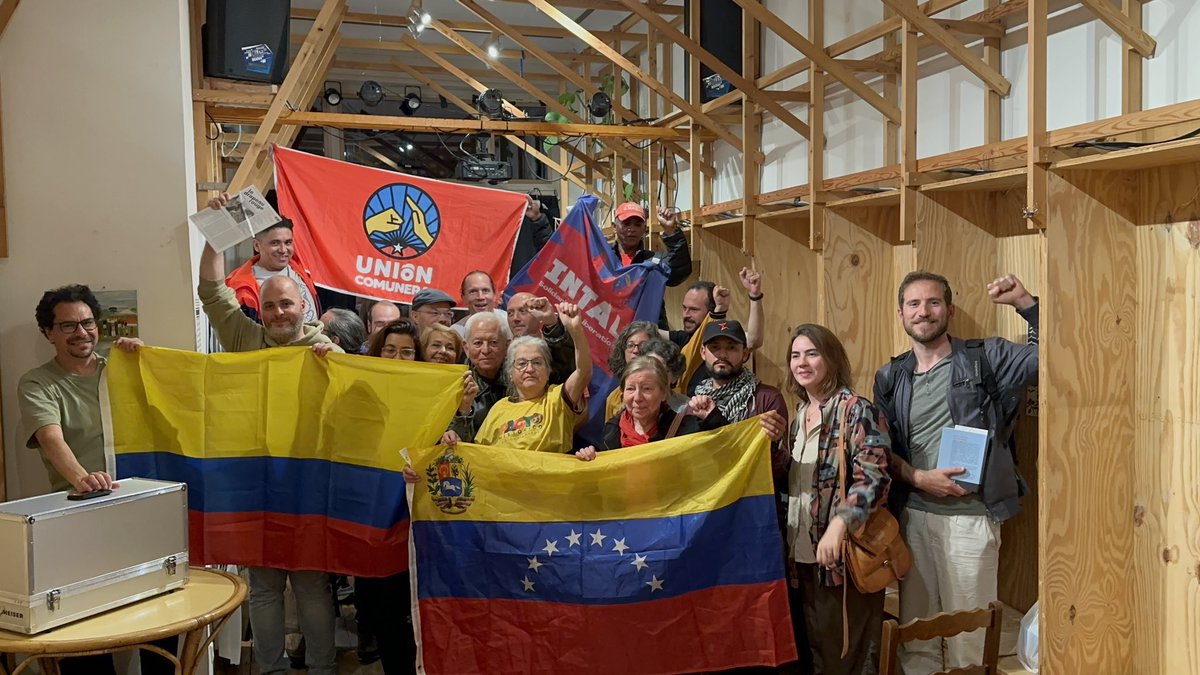 El embajador Jorge Valero asistió hoy en Bruselas a la conferencia “Qué poder popular en #Venezuela?” organizada por INTAL, con la participación del periodista Maurice Lemoine y miembros de <a href="/Union_Comunera/">Unión Comunera</a>, en la cual se informó sobre la democracia participativa &amp; protagónica
1/2