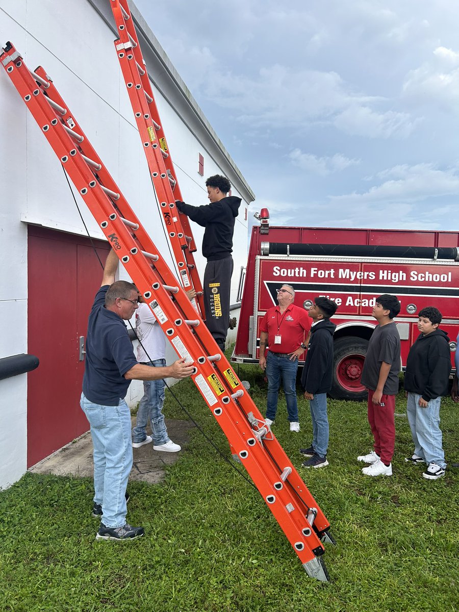 EdMathews's tweet image. Today, Mr. Myers and Mr. Atmore taught their first-year CORE Curriculum students Basic Construction Safety using ladders. #ladders #workforcedevelopment #safety