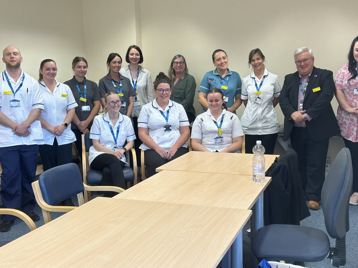 NeilCarrMPFT's tweet photo. During my visit I saw engaged staff passionate and professional in delivering high standards always putting the patient at the heart of everything they were doing. Safety featured prominently and I saw many examples of sophisticated staff working in real partnership https://t.co/2JIaAVGERI
