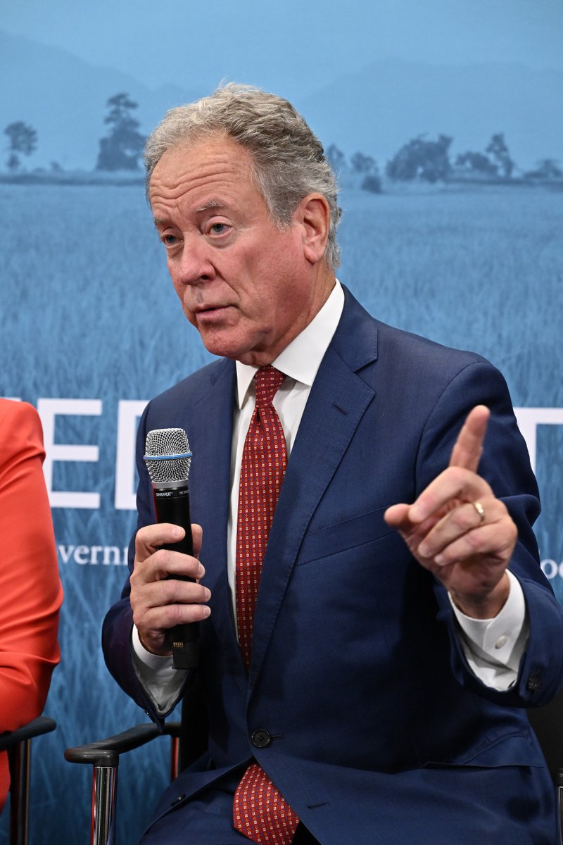 "Food security brings everyone together…the D’s &amp; the R’s lay down their differences…[b/c] the American people, the people of the world…understand that we're facing a global food crisis." - Past head of <a href="/WFP/">World Food Programme</a> <a href="/dbeasley1/">David M. Beasley</a> on why solving hunger is a moral &amp; strategic imperative.